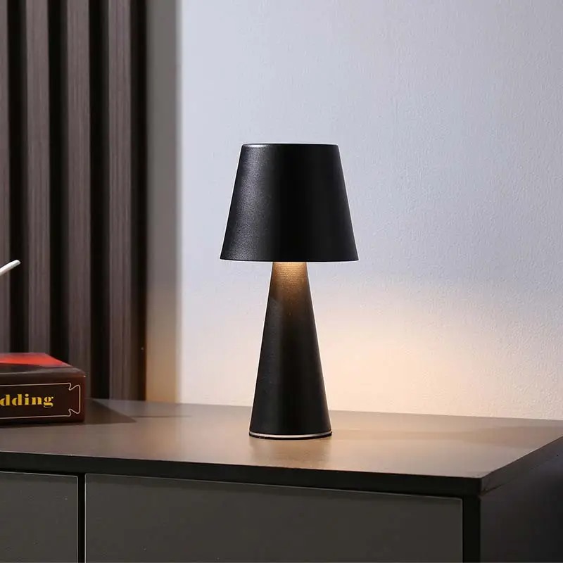 Lampa de masa CCT 2w 3 culori dimabila 350lm ip20 5v touch reicarcabila negru D11x23cm